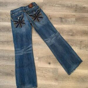 Monarchy Womans Jeans Size 30. Detail pockets